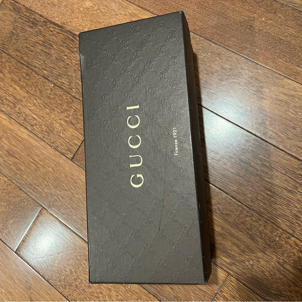Gucci Flats - Picture 3 of 5